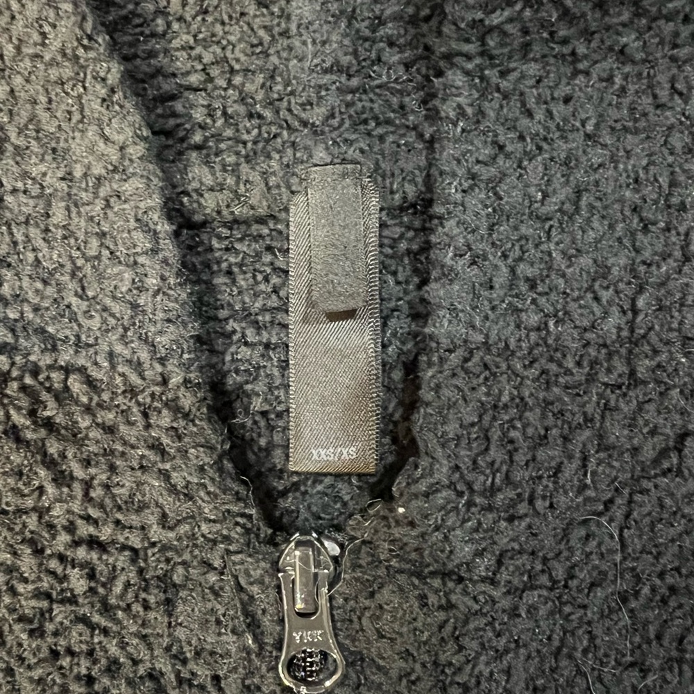 SKIMS Cozy Knit Zip Up Cropped Hoodie, ONYX, XXS-XS - Picture 3 of 3